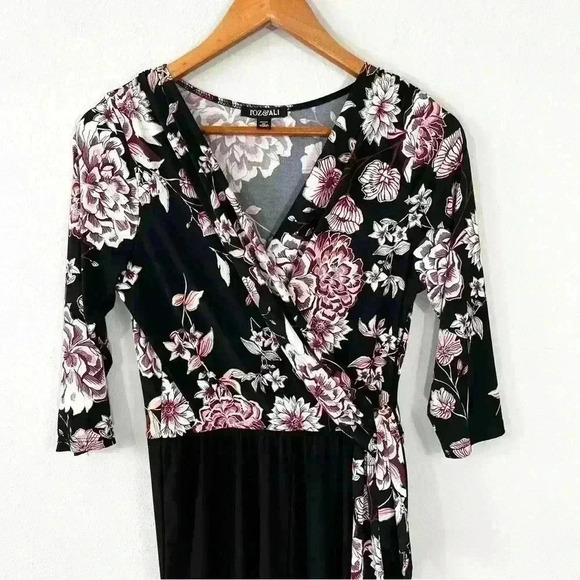 Roz & Ali black floral jumpsuit - Picture 2 of 3